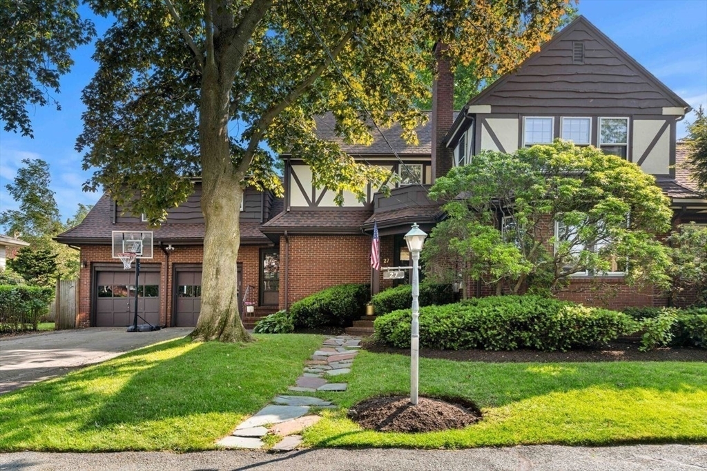 Property Photo: 27 Glendale Rd MA 01945