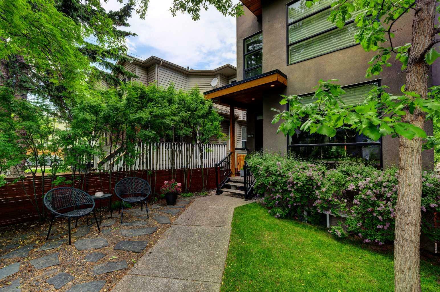 Property Photo: 1920 37 Avenue SW AB T2T 2H4