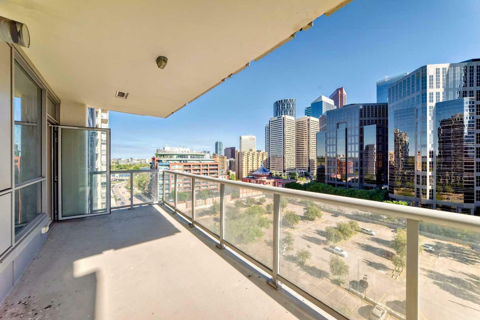 Property Photo: 222 Riverfront Avenue SW 1126 AB T2P 0X2