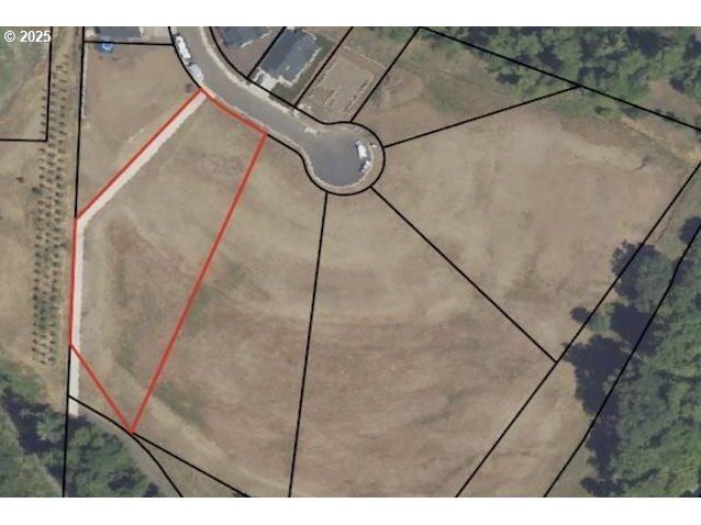 Property Photo:  481 SW Oregon Falls Dr  OR 97338 