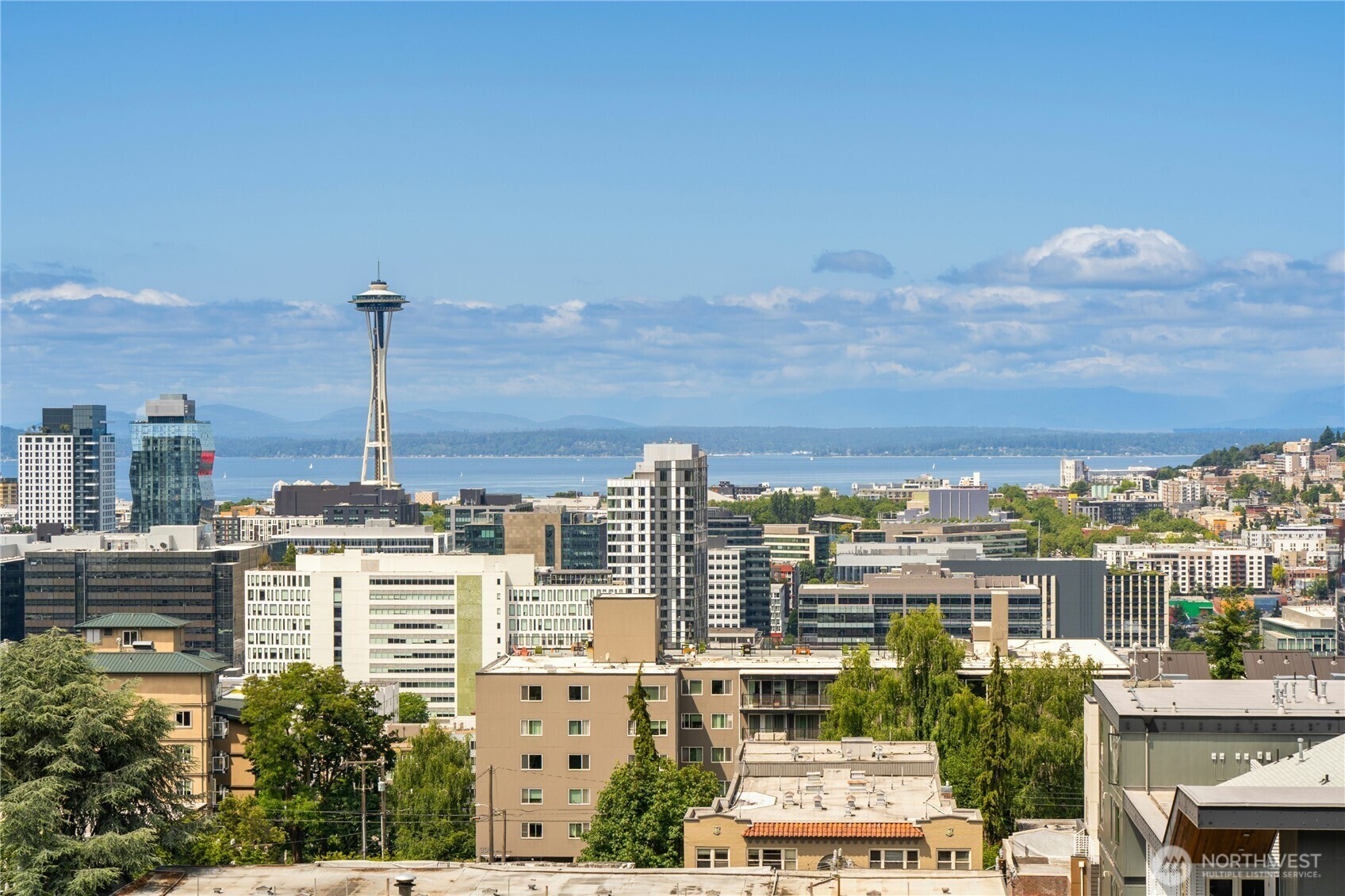 Property Photo: 505 Belmont Avenue E 704 WA 98102