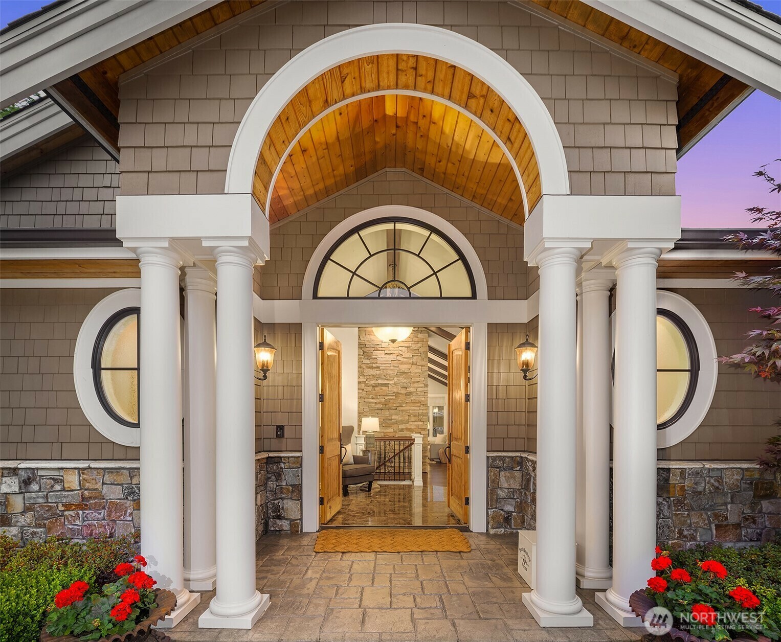 Property Photo: 67 Cascade Key WA 98006