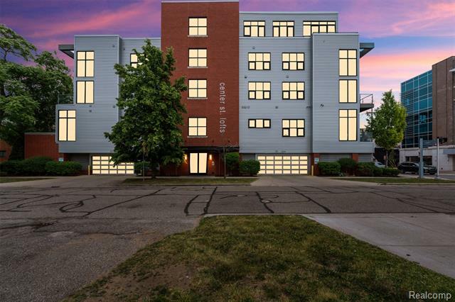 100 N Center Street 404  Royal Oak MI 48067 photo