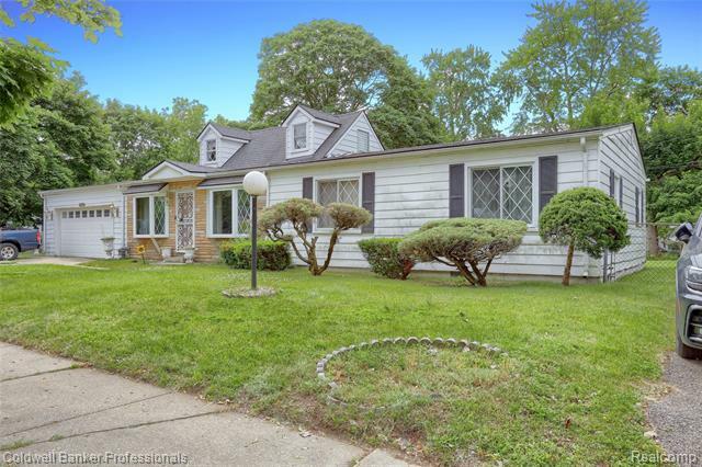Property Photo: 637 Arthur Avenue MI 48341