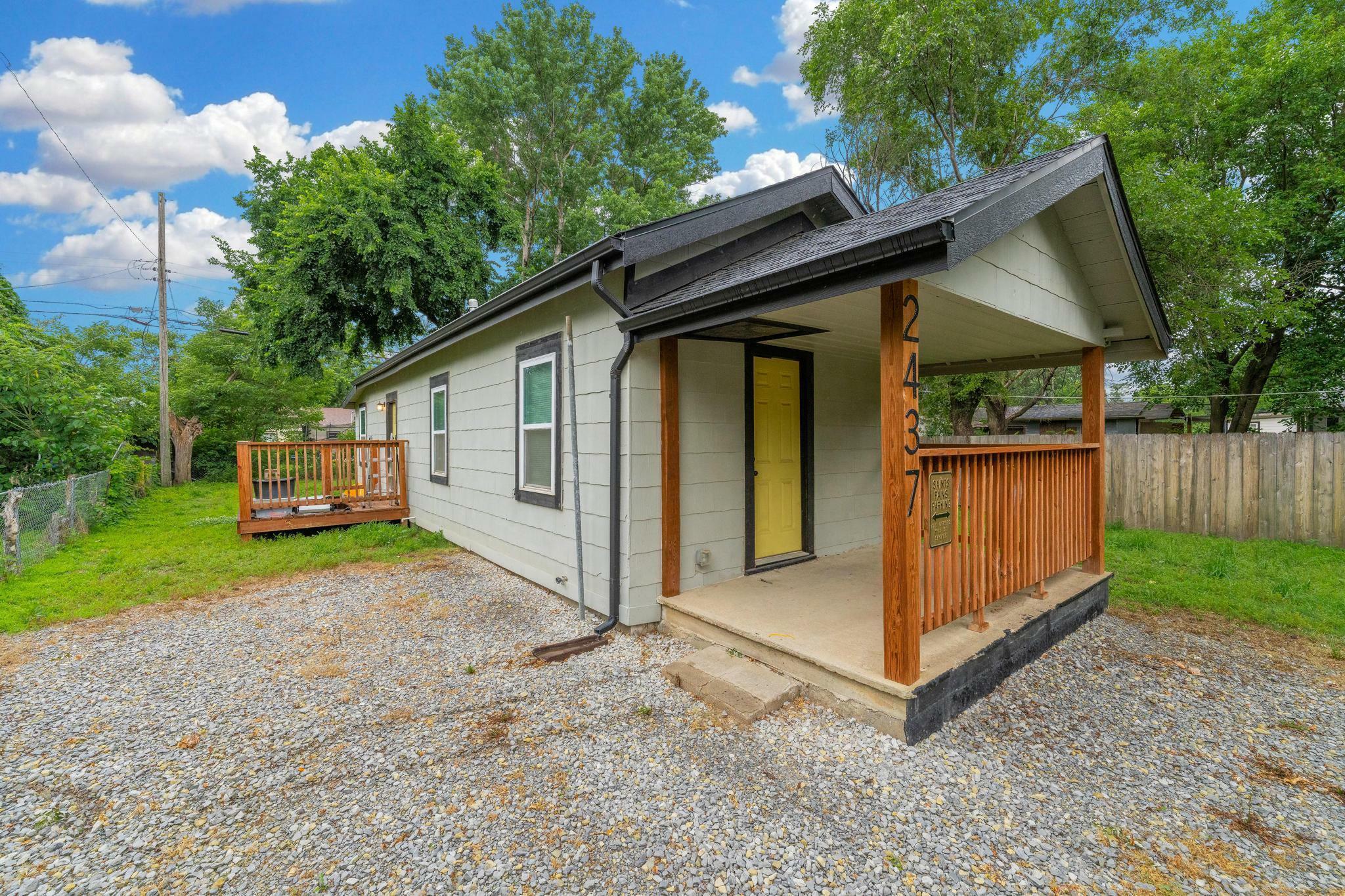 Property Photo: 2437 N Woodland St KS 67204