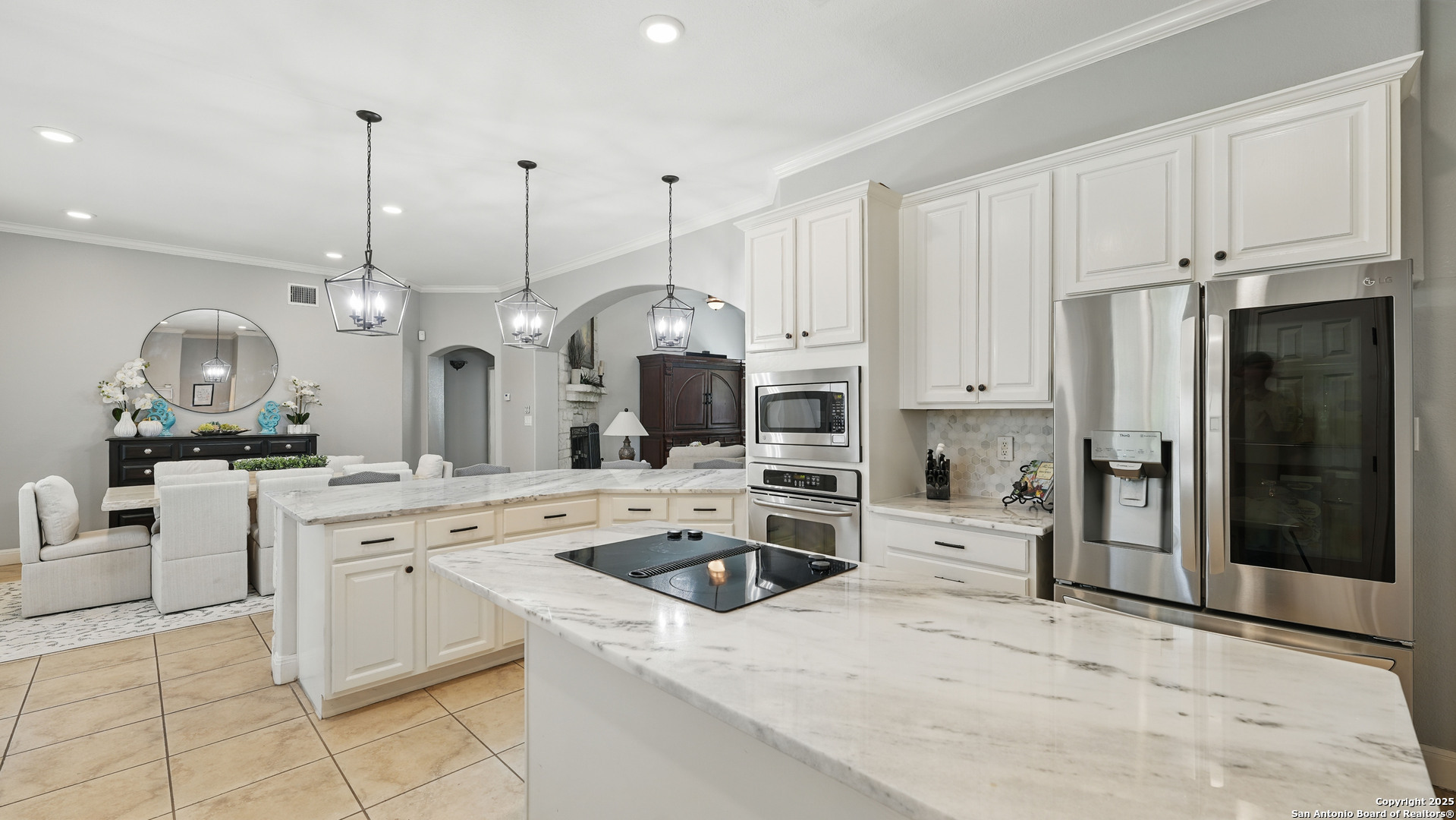 Property Photo:  212 Wentworth  TX 78070 