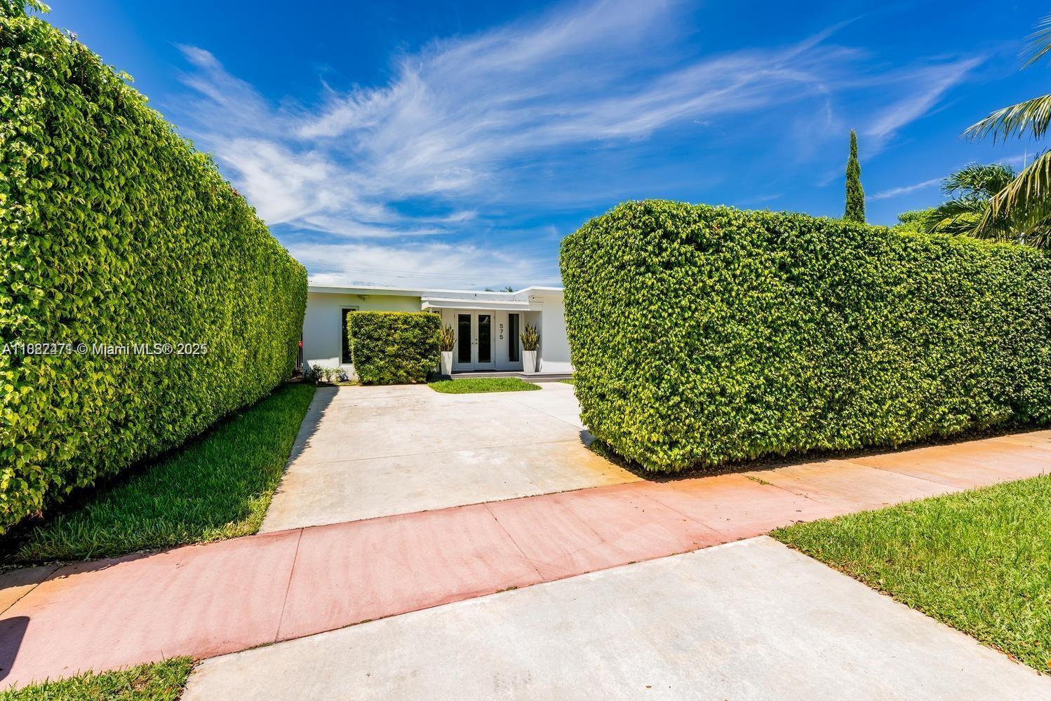 Property Photo:  575 W 50th St 0  FL 33140 