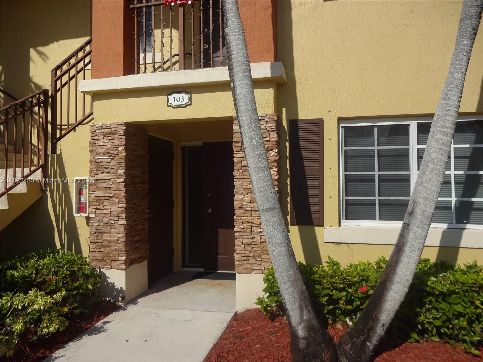 Property Photo:  3385 NE 10th St 103  FL 33033 