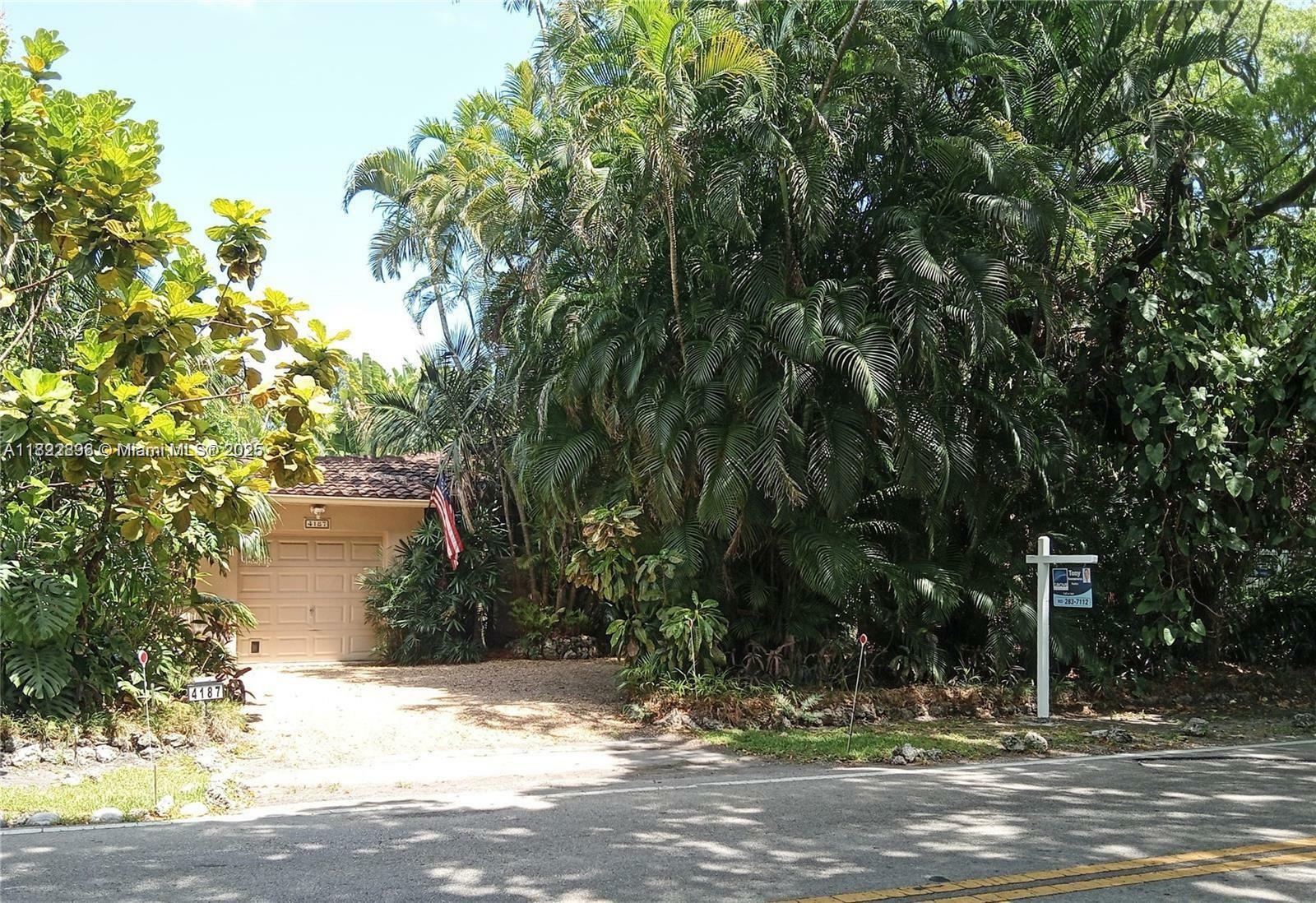 Property Photo: 4187 S Le Jeune Rd FL 33133