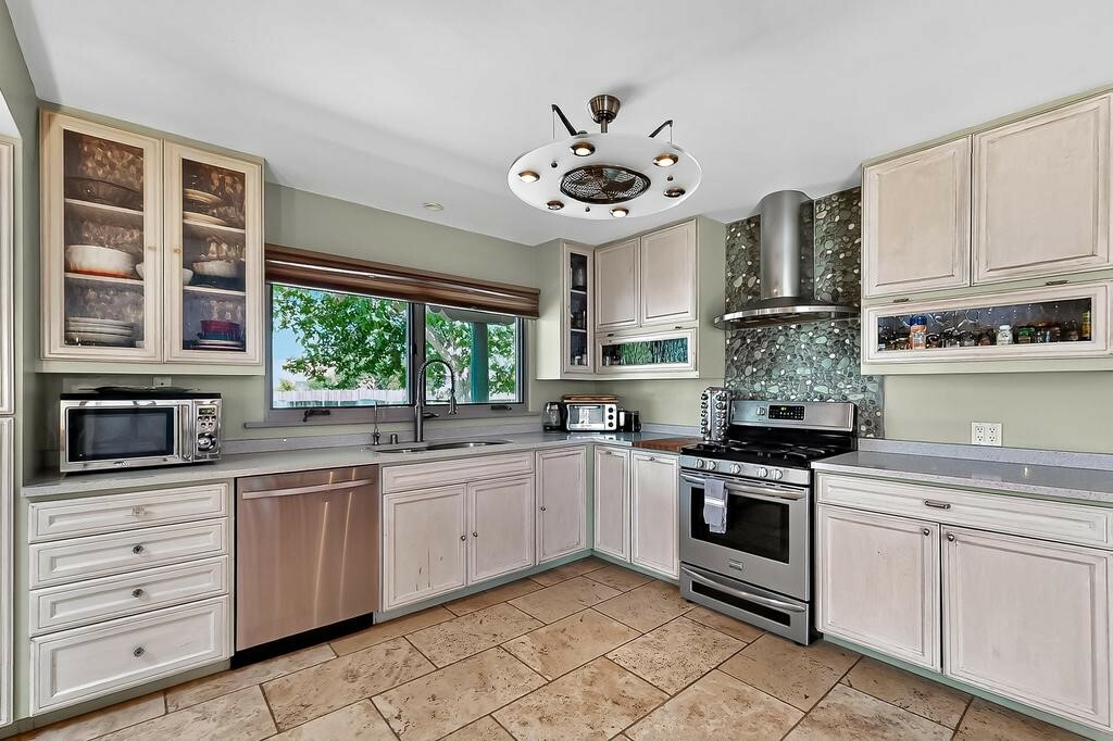 Property Photo: 114 Solana Drives NM 87501