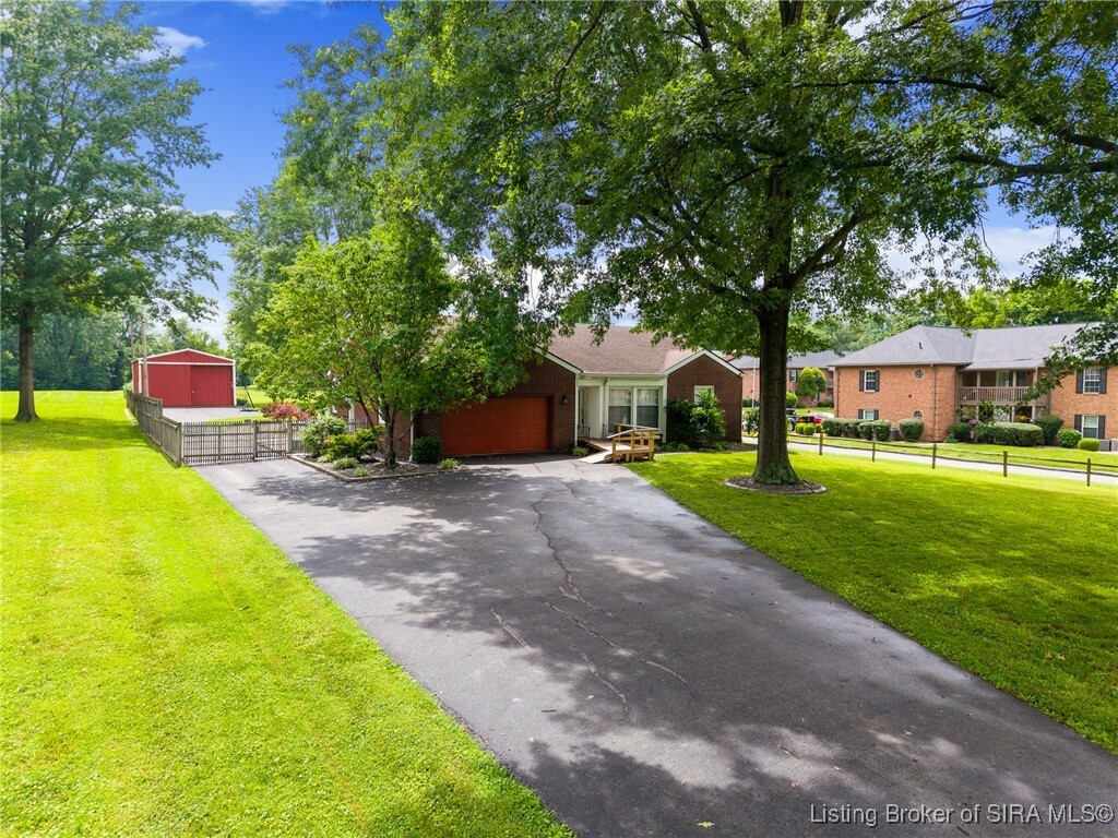 Property Photo:  1407 Slate Run Road  IN 47150 