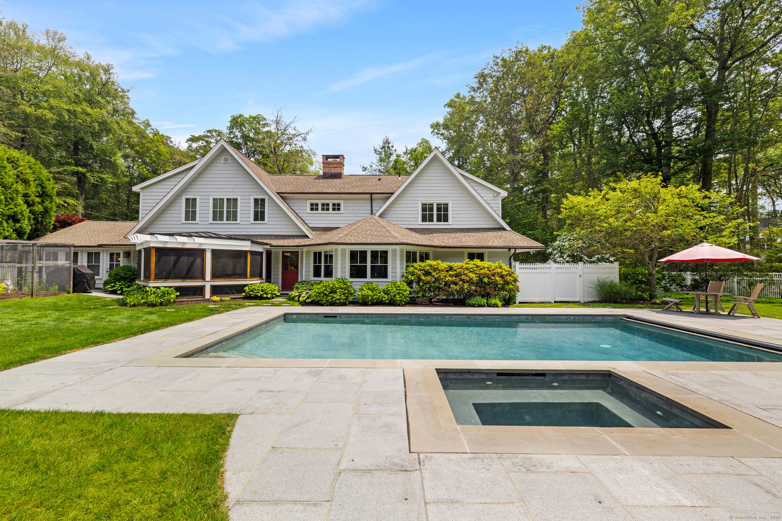 Property Photo:  9 Woodside Lane  CT 06880 