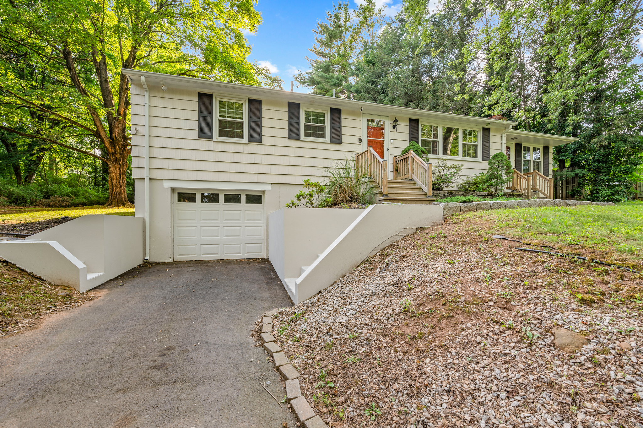 Property Photo: 80 Murlyn Road CT 06518