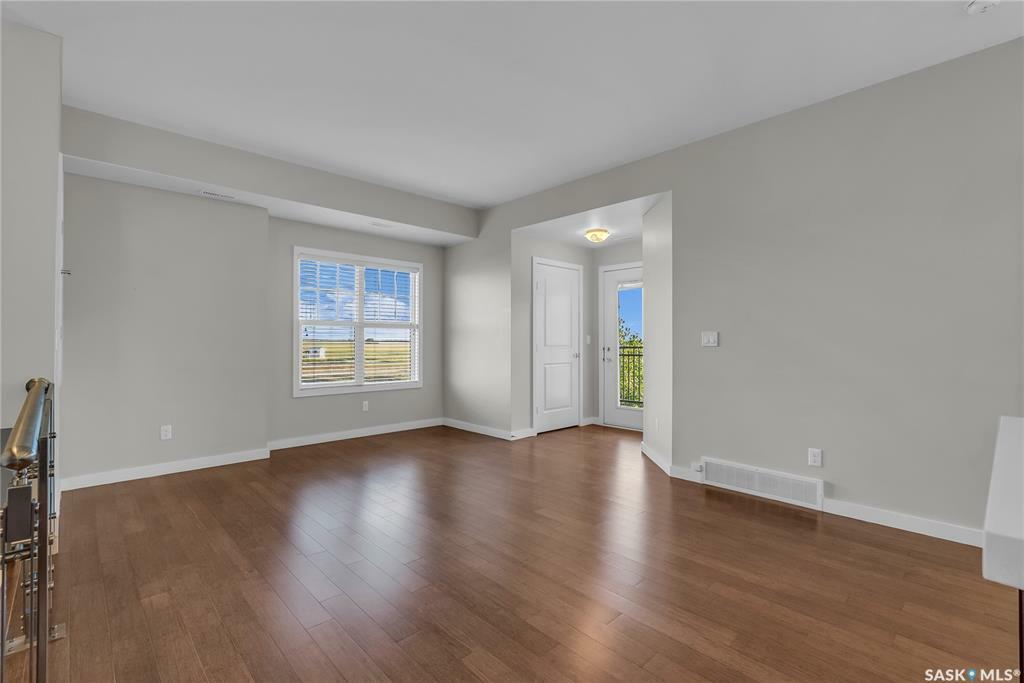 Property Photo: 1015 Patrick Crescent 1602 SK S7W 0M1