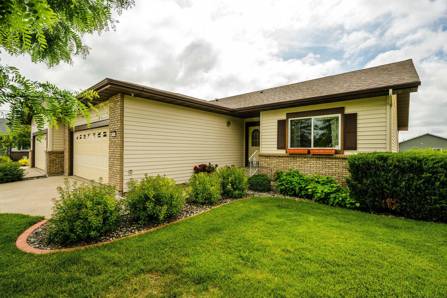 Property Photo: 1640 Pond View Court WY 82801