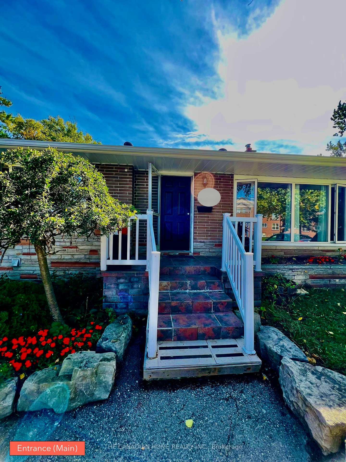 Property Photo: 307 Malaga Road ON L1J 1N6