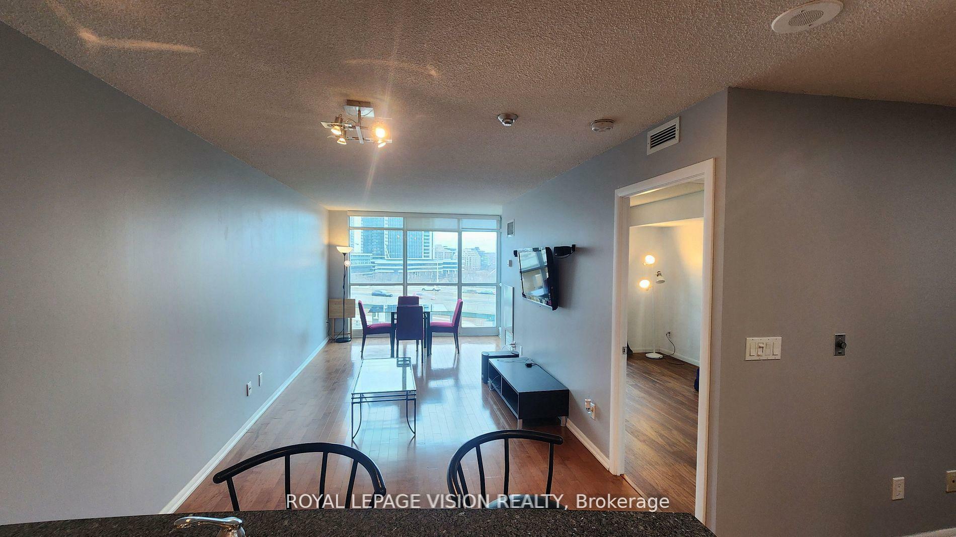 Property Photo: 231 Fort York Boulevard W 1018 ON M5V 1B2