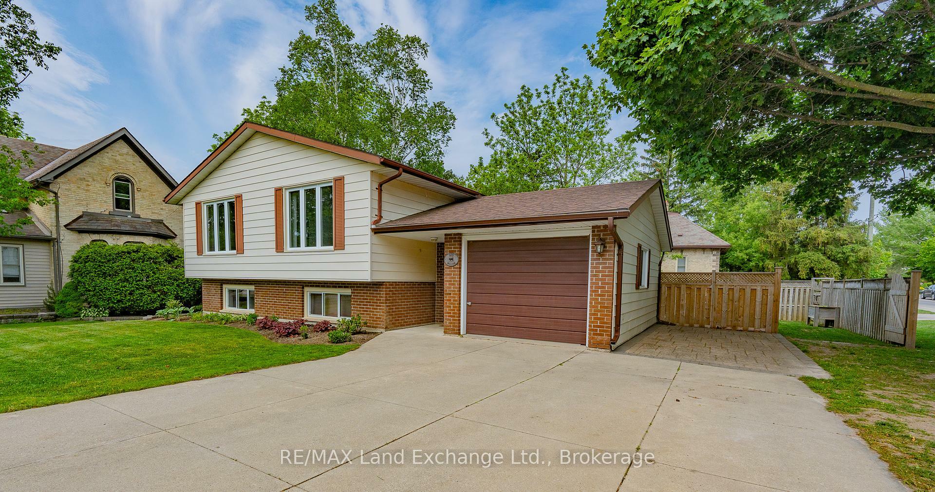 Property Photo: 970 William Street ON N2Z 2H1