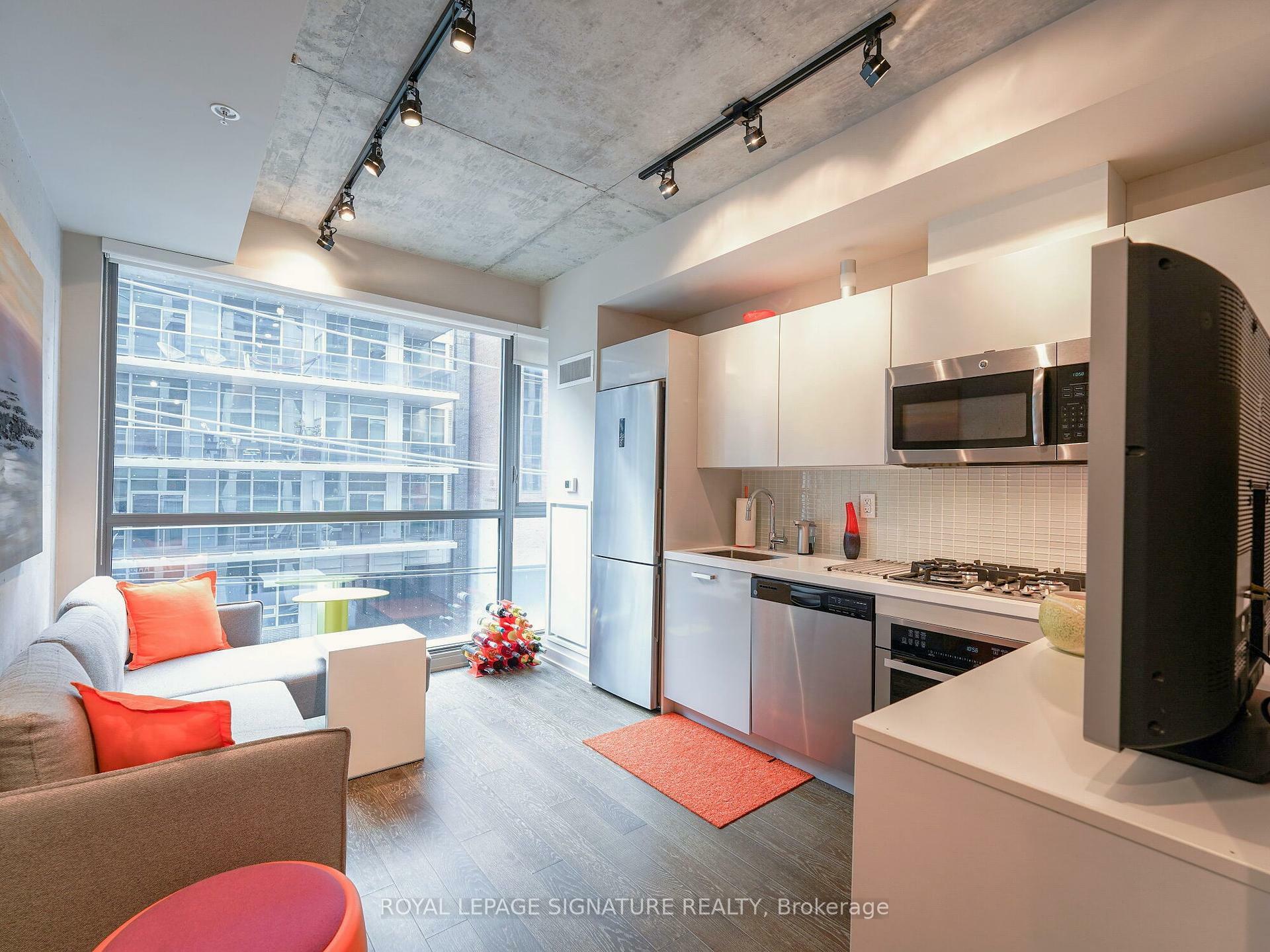 39 Brant Street 316  Toronto ON M5V 0M8 photo