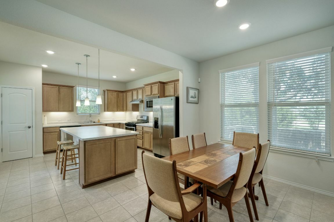 Property Photo: 502 Saratoga Lane TX 78633