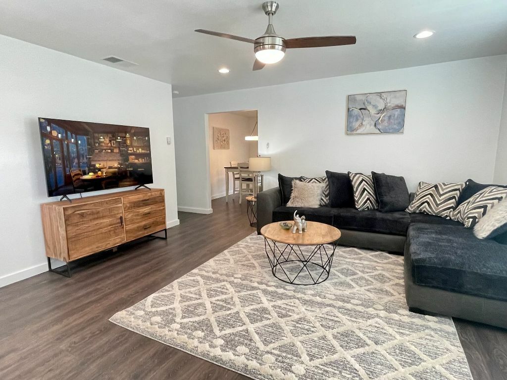 5116 Pepper Lane  Austin TX 78744 photo