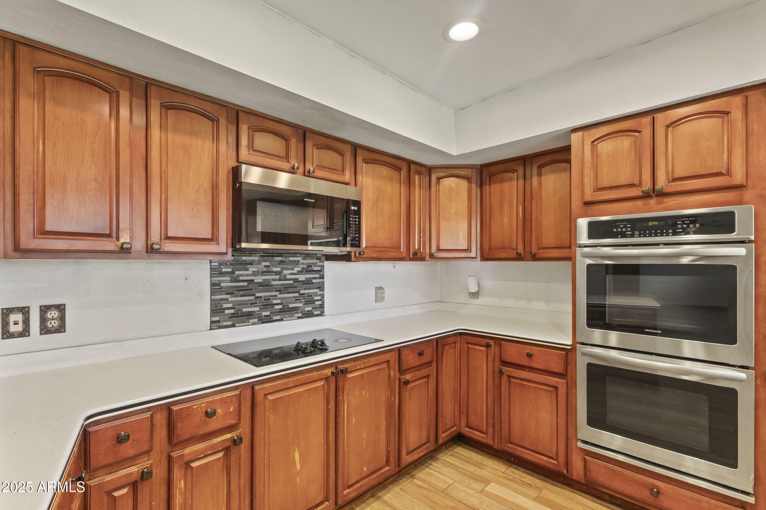 Property Photo: 4212 W Tierra Buena Lane AZ 85053