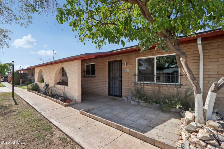 Property Photo: 6739 N 16th Street 17 AZ 85016