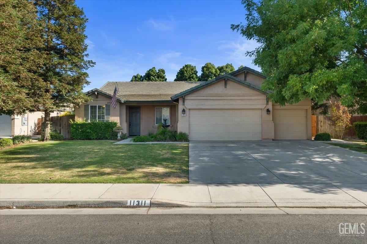 11311 Mezzadro Avenue  Bakersfield CA 93312 photo