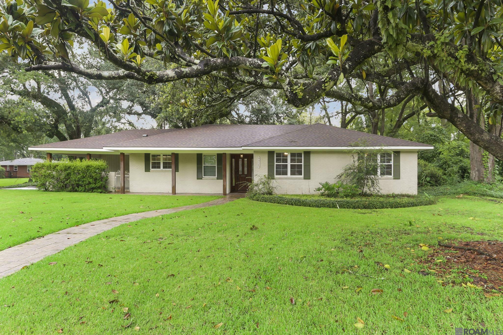 9325 Woodbine St  Baton Rouge LA 70815 photo