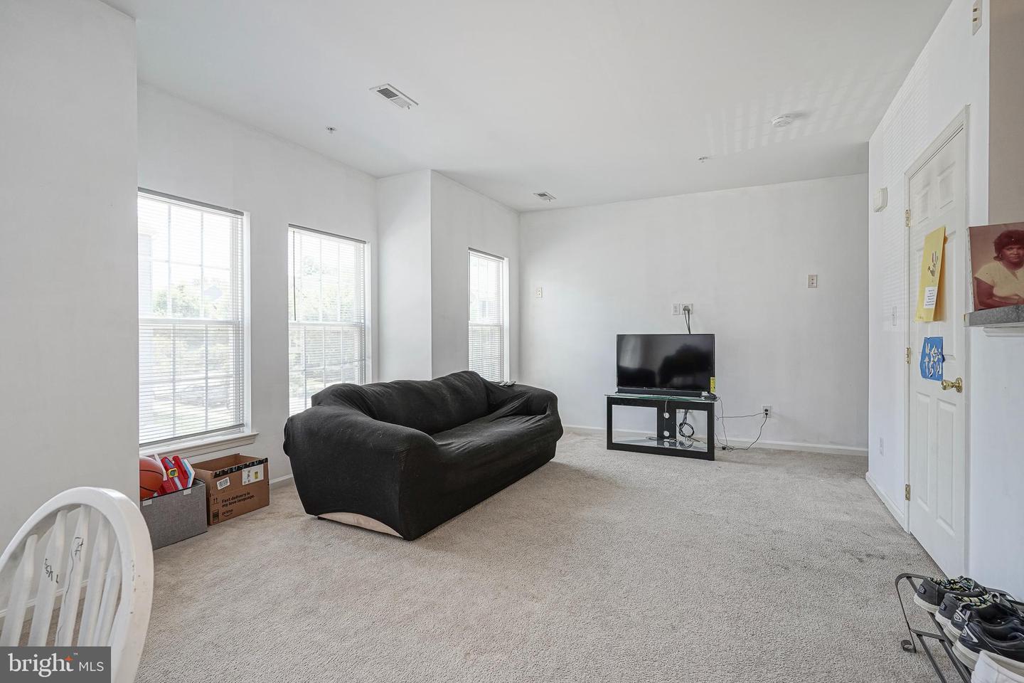 Property Photo: 7 Fox Court NJ 08075