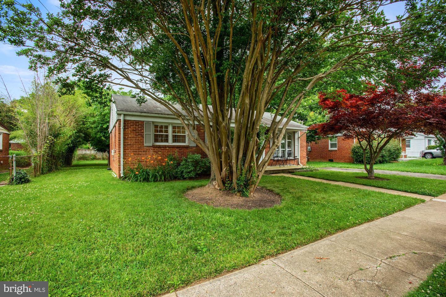 Property Photo:  708 N Florida Street  VA 22205 