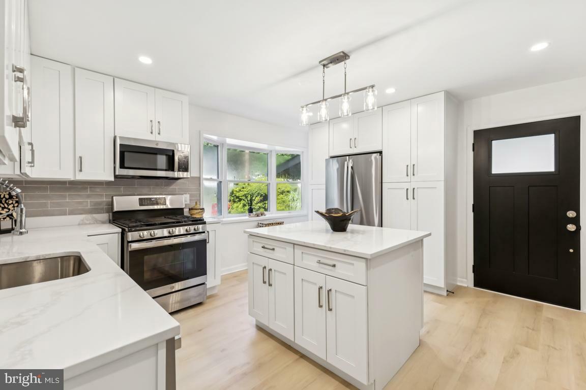 1622 Farragut Avenue  Rockville MD 20851 photo