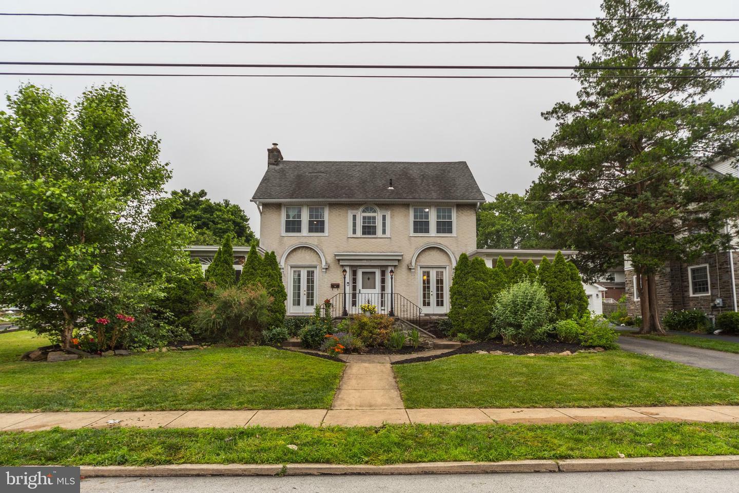 Property Photo:  824 Lindale Avenue  PA 19026 