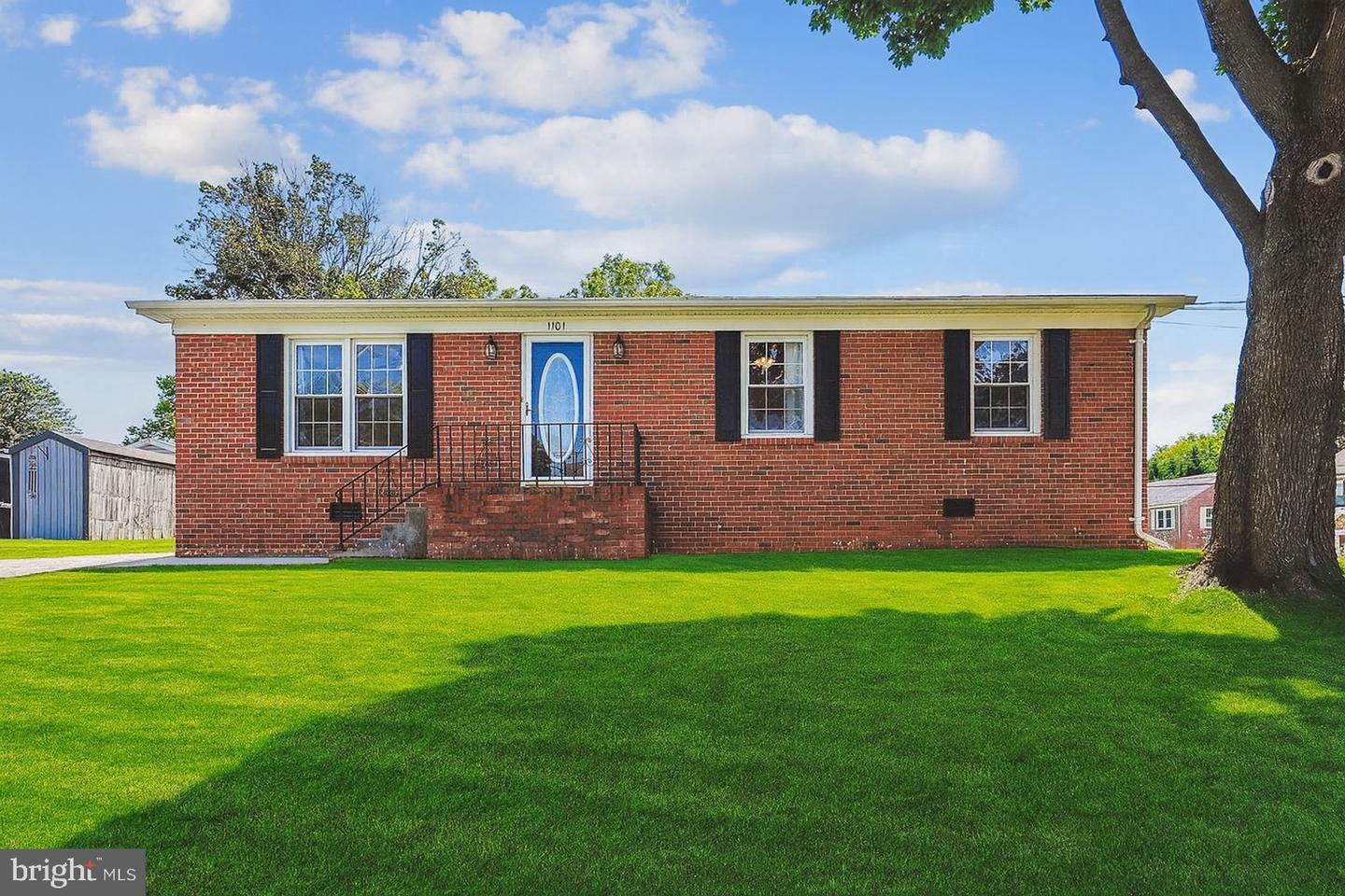 Property Photo: 1101 Virginia Avenue VA 22630