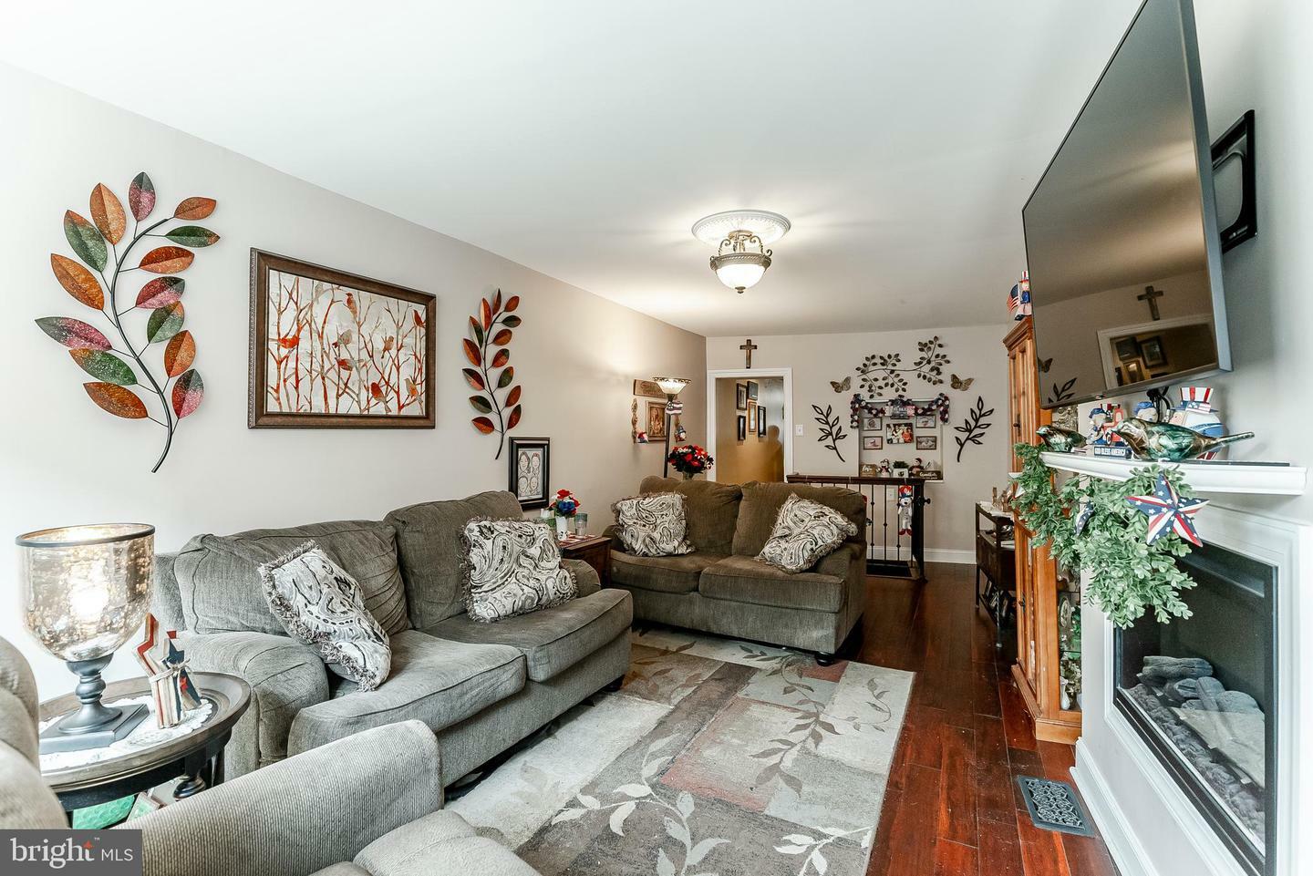 Property Photo: 1512 S 2nd Street PA 19147