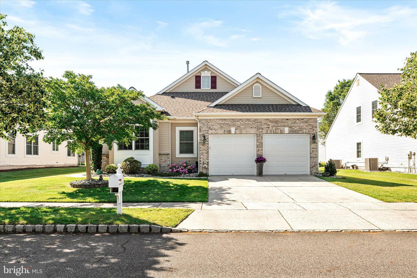Property Photo: 4 Challander Way NJ 08505
