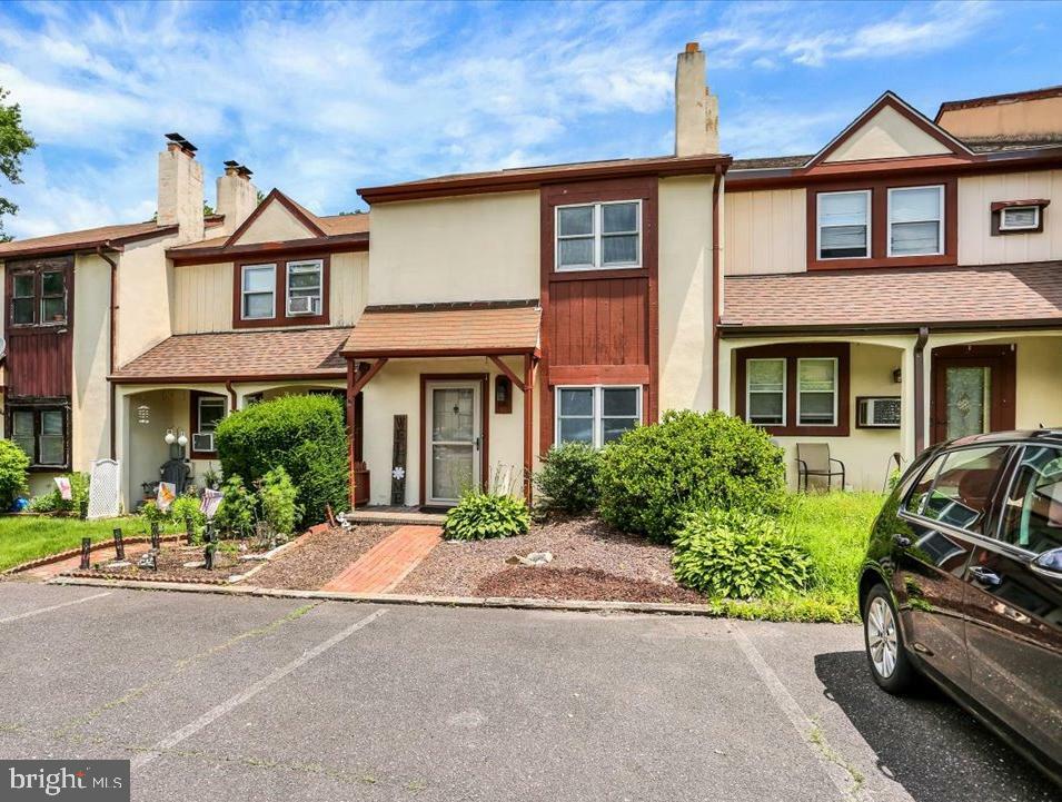 Property Photo: 306 Walnut Ridge PA 19464