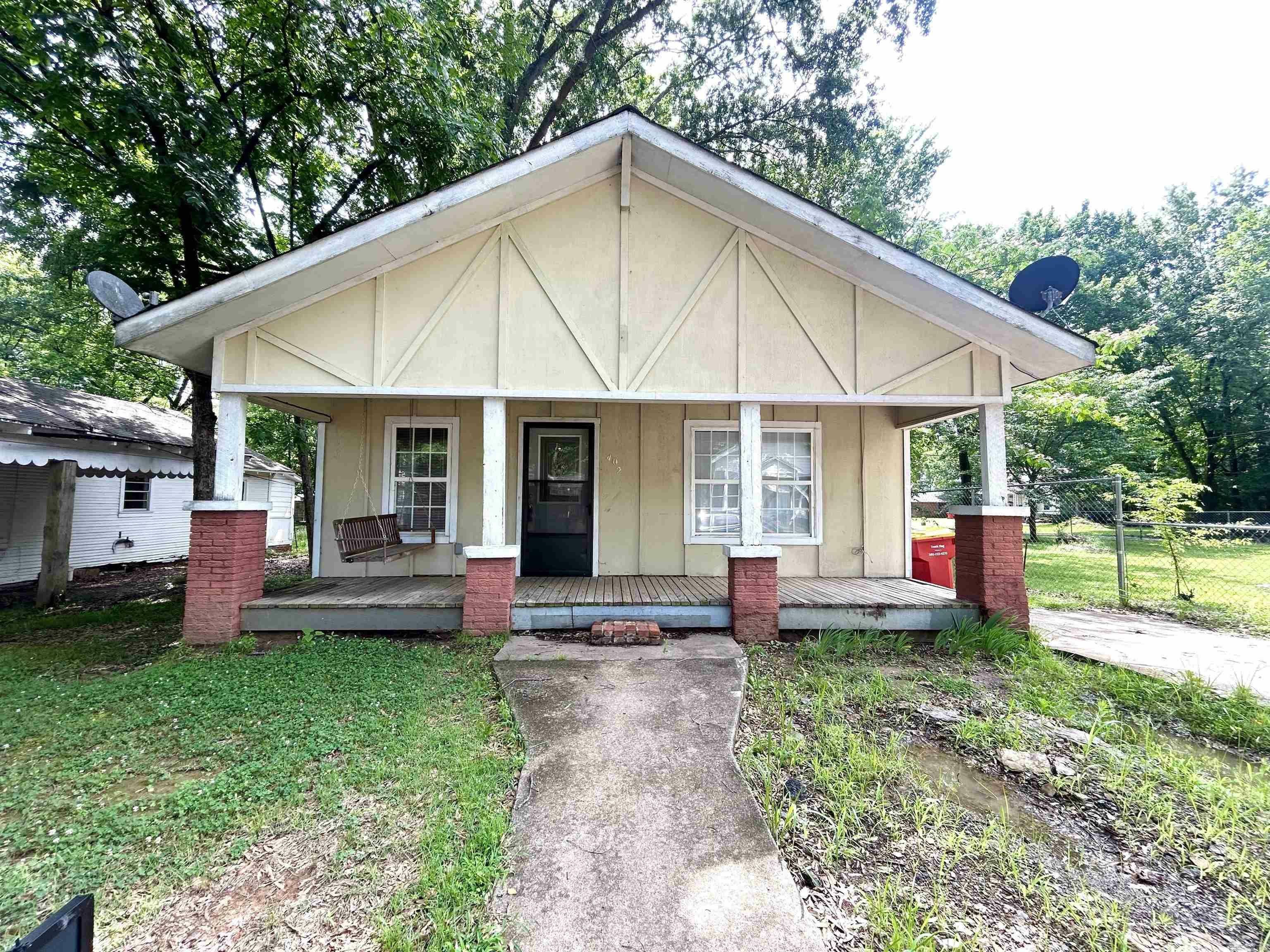 Property Photo: 402 N Morrill Street AR 72110
