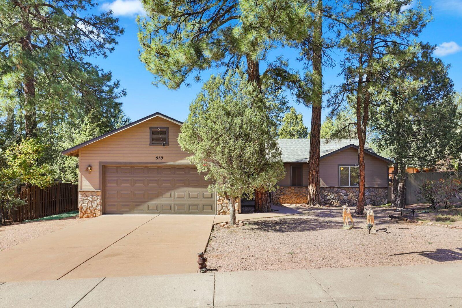 Property Photo:  510 N Oak Ridge Road  AZ 85541 