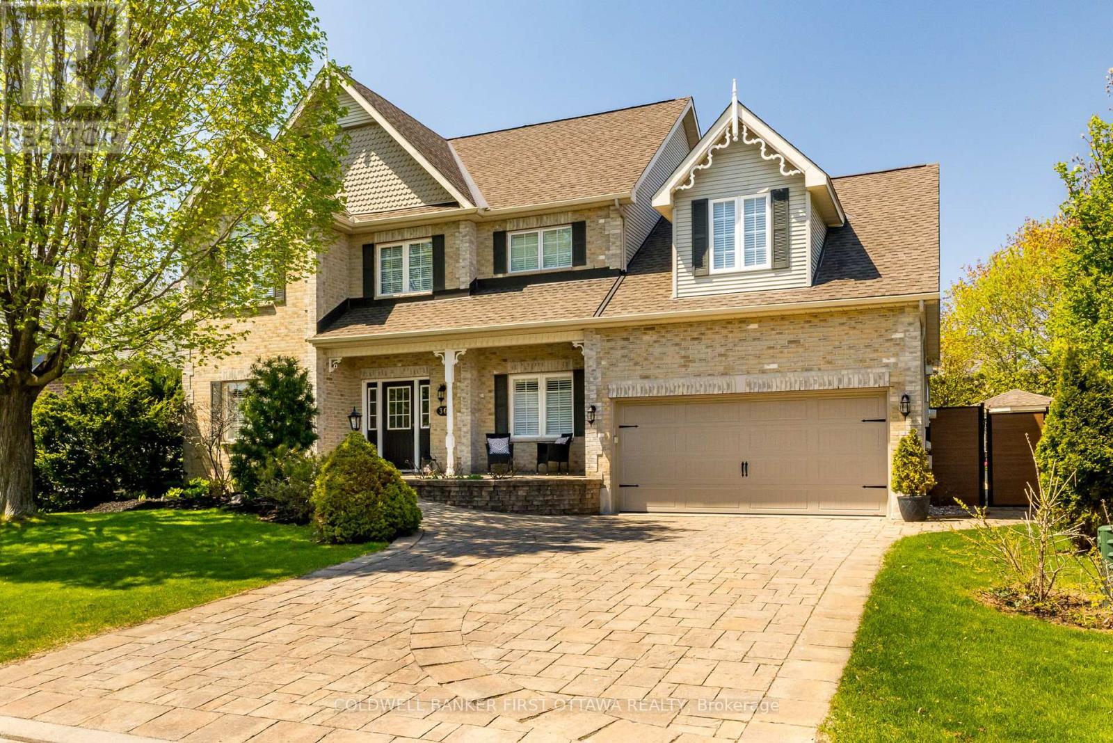 Property Photo: 36 Wendell Avenue ON K2S 1G8