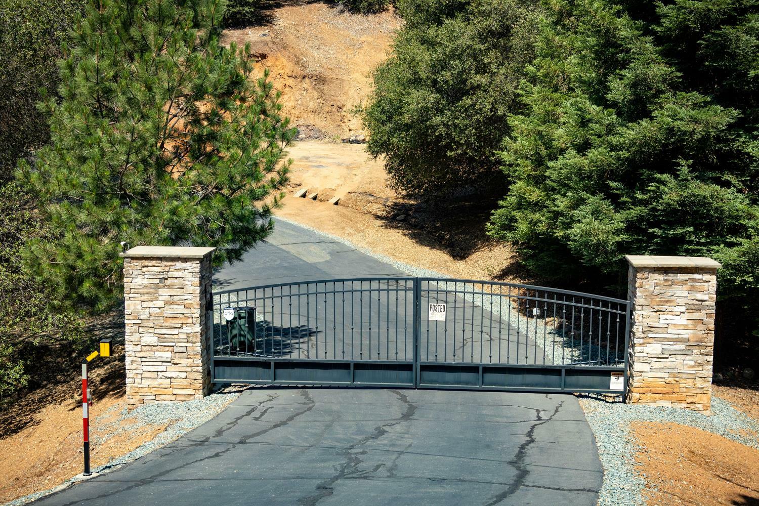 Property Photo: 11051 Upper Previtali CA 95642