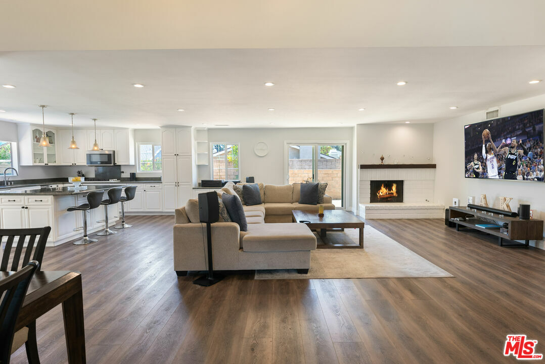 Property Photo: 7724 Justin Ct CA 91304