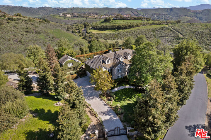 Property Photo:  13418 Nightsky Dr  CA 93012