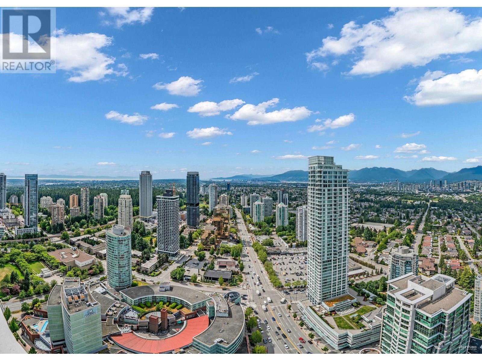 Property Photo: 6000 McKay Avenue 4206 BC V5H 0K2