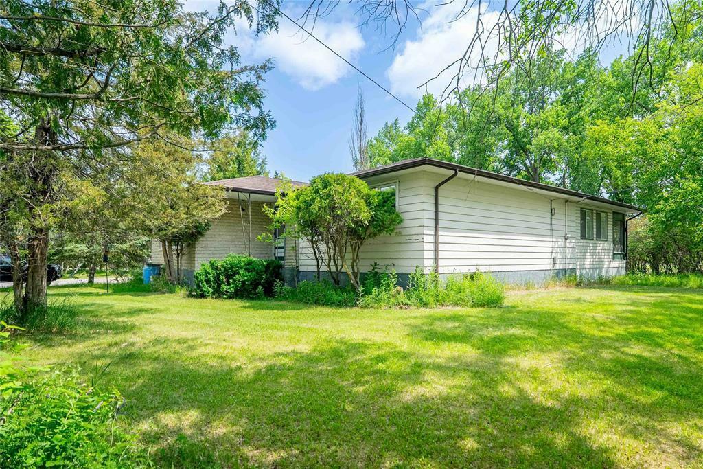 Property Photo: 209 Symington Road MB R2C 5J8