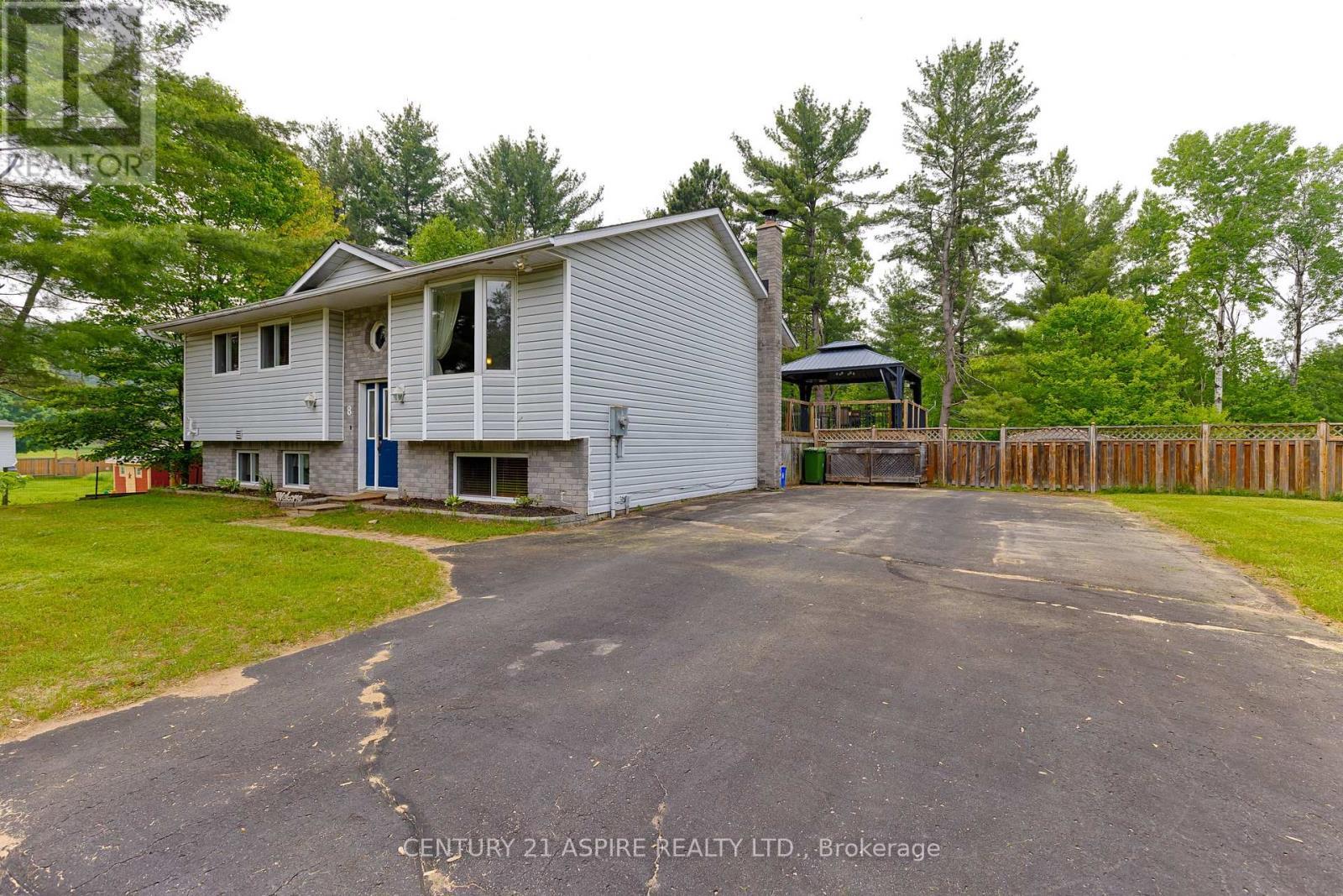 Property Photo: 8 Jason Street ON K8H 3N2