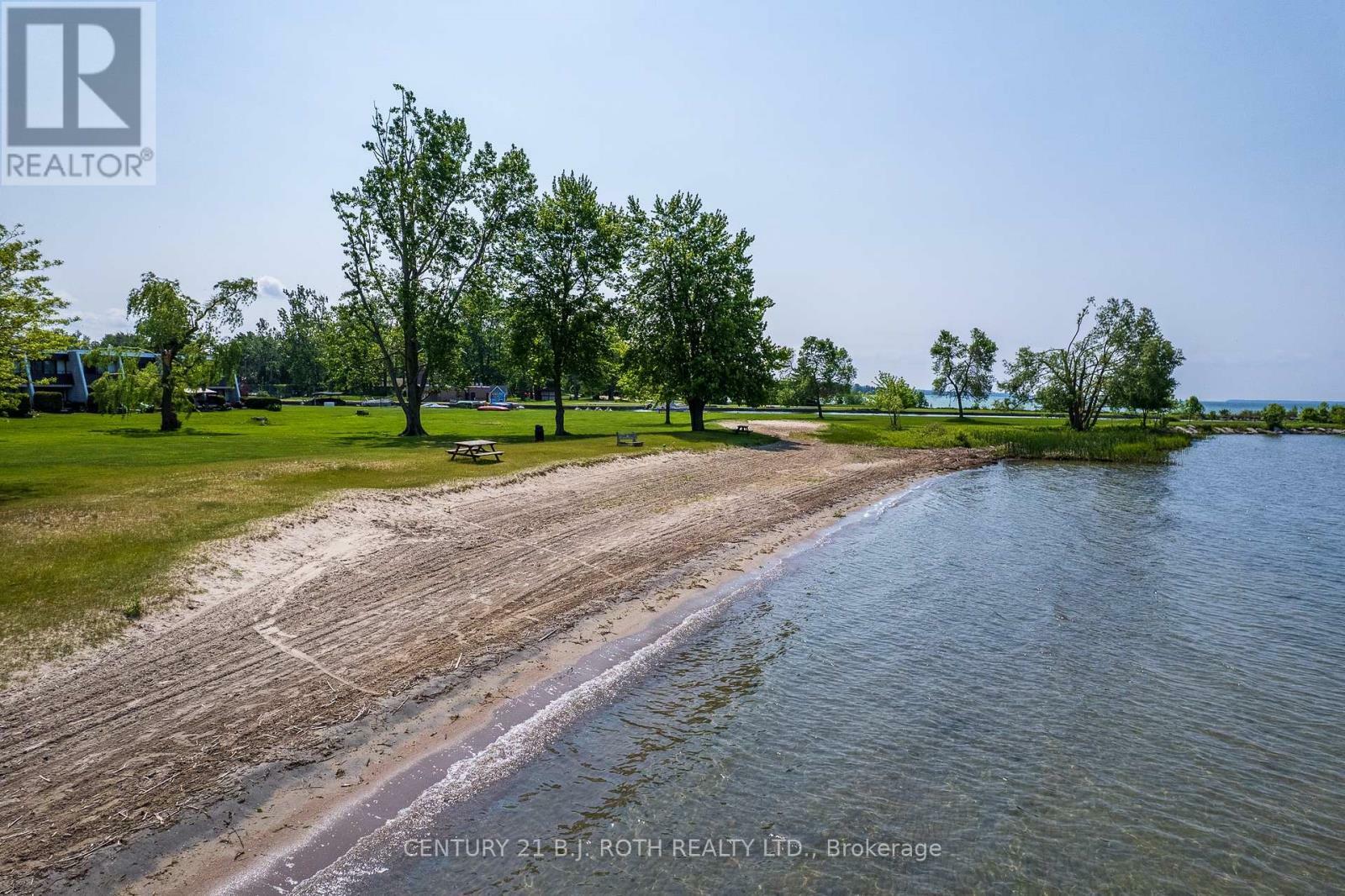 Property Photo: 3 Paradise Boulevard 6 ON L0K 1B0