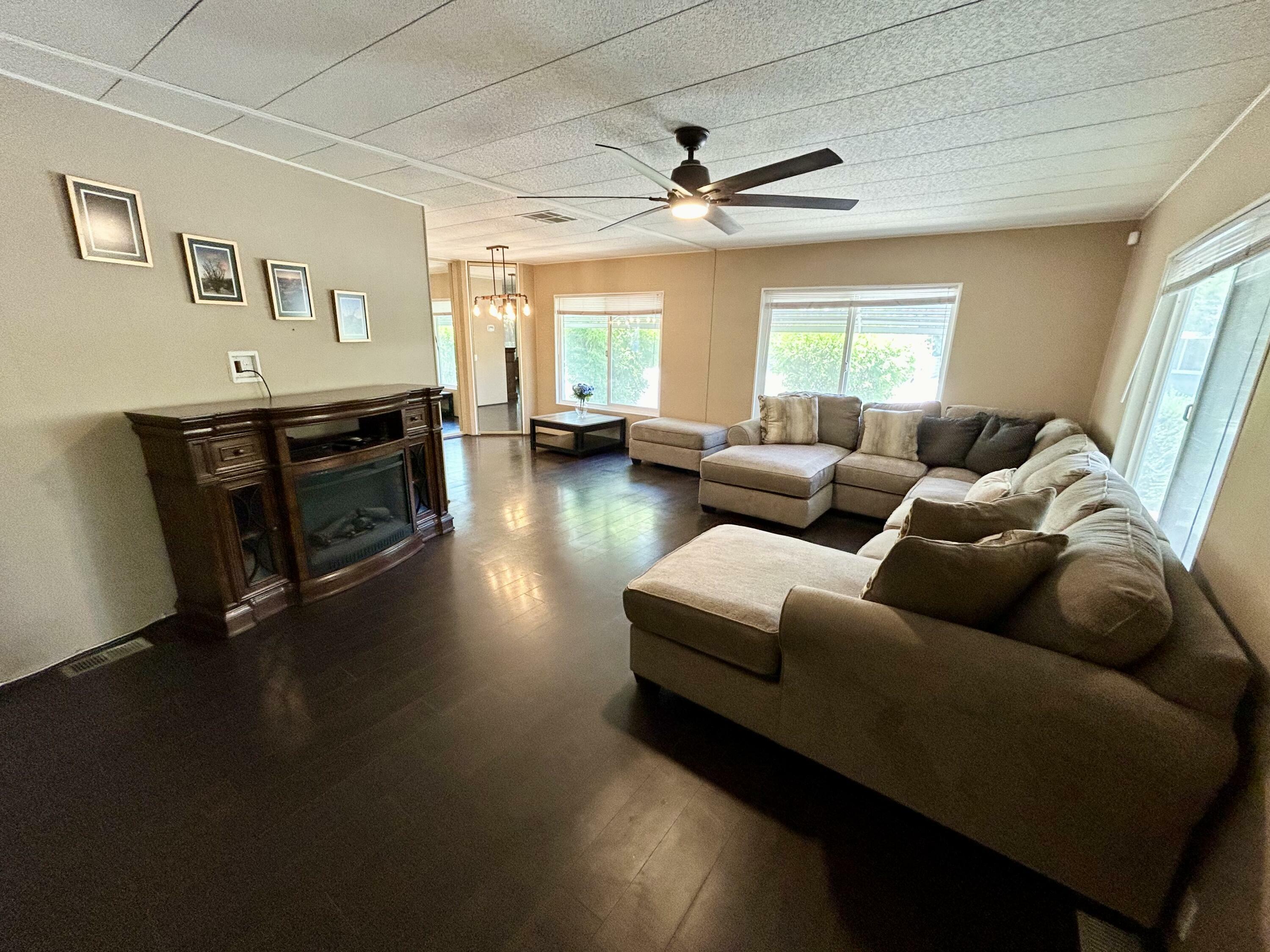 Property Photo: 154 Estrada Way CA 92234