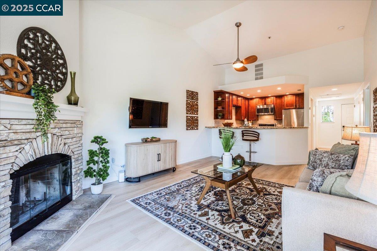 Property Photo:  1733 S Villa Way  CA 94595 