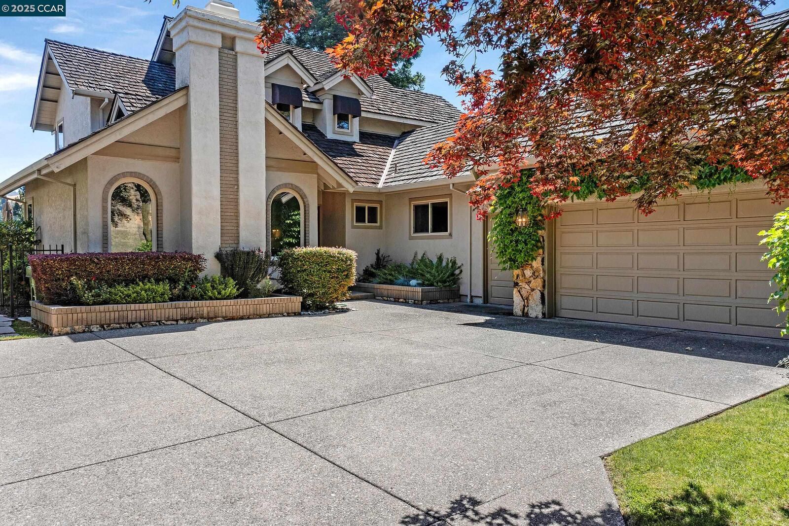 Property Photo:  684 Blue Spruce Dr  CA 94506 